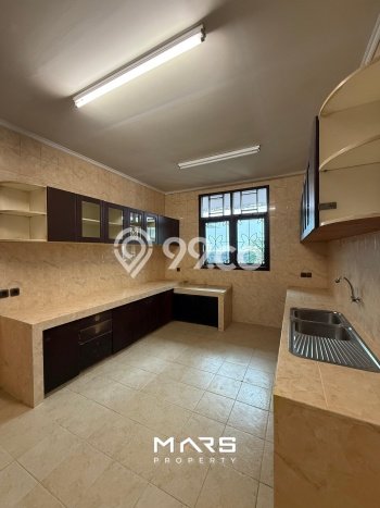 Hot Offer Hunian Mewah Ideal dan Luas di Menteng, Jakarta Pusat Hot Offer Hunian Mewah Ideal dan Luas di Menteng, Jakarta Pusat