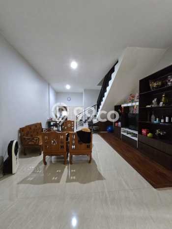 FOR SALE! Ruko di Pontianak Barat Pontianak, LT 420m2, LB 774m2 FOR SALE! Ruko di Pontianak Barat Pontianak, LT 420m2, LB 774m2
