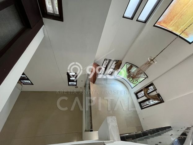 Rumah Eksklusif Siap Huni LT 334m2 di Batununggal, Bandung Rumah Eksklusif Siap Huni LT 334m2 di Batununggal, Bandung