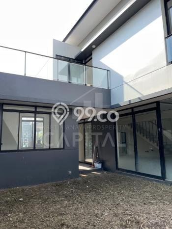 Ready to Use! Premium House LT 290m2 Desain Elegan di Kota Baru Parahyangan Ready to Use! Premium House LT 290m2 Desain Elegan di Kota Baru Parahyangan