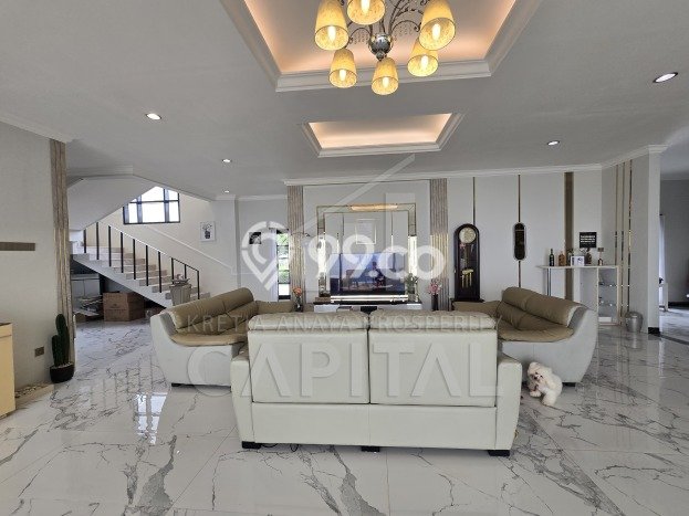 Jual Rumah Luas Megah Dengan View Eksklusif di Geger Kalong, Bandung Jual Rumah Luas Megah Dengan View Eksklusif di Geger Kalong, Bandung
