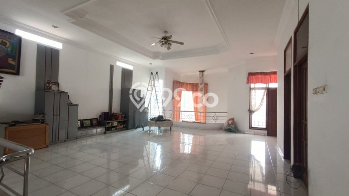 Ready to Use! Luxury House LT 390m2 Desain Elegan di Gajah Ready to Use! Luxury House LT 390m2 Desain Elegan di Gajah