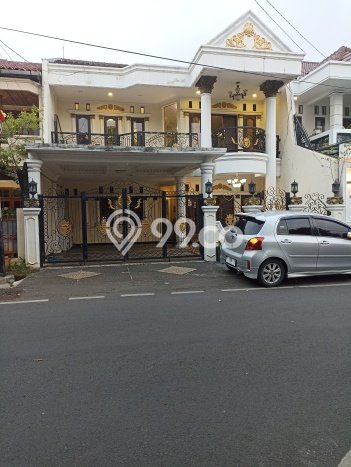 Ready to Use! Luxury House LT 171m2 Desain Modern di Pondok Kelapa Ready to Use! Luxury House LT 171m2 Desain Modern di Pondok Kelapa