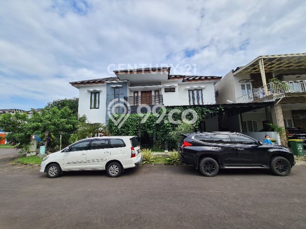 Siap Huni Rumah Mewah 5 Kamar di Lemahwungkuk Dekat ke Mana Pun Siap Huni Rumah Mewah 5 Kamar di Lemahwungkuk Dekat ke Mana Pun