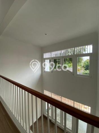 Jual Segera Rumah 4 KT 3 KM di Kawasan Bisnis Rawamangun, Jakarta Timur Jual Segera Rumah 4 KT 3 KM di Kawasan Bisnis Rawamangun, Jakarta Timur