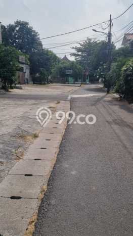 Rumah Elit Modern Tanpa Renovasi di Pondok Bambu Jakarta Timur Rumah Elit Modern Tanpa Renovasi di Pondok Bambu Jakarta Timur