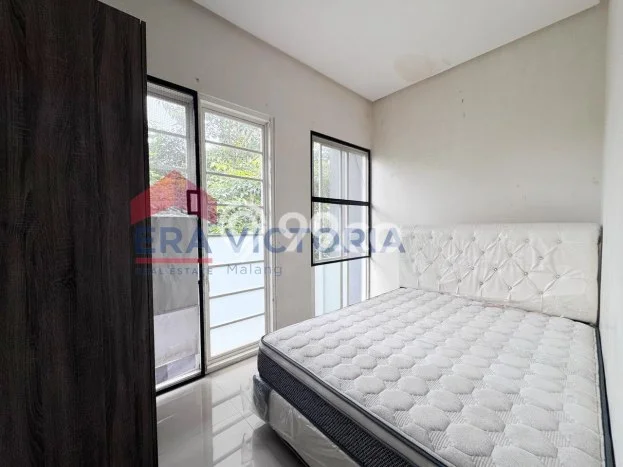 Disewakan! Rumah 3 Kamar Tidur &
2 Kamar Mandi di Araya, Malang Disewakan! Rumah 3 Kamar Tidur &
2 Kamar Mandi di Araya, Malang