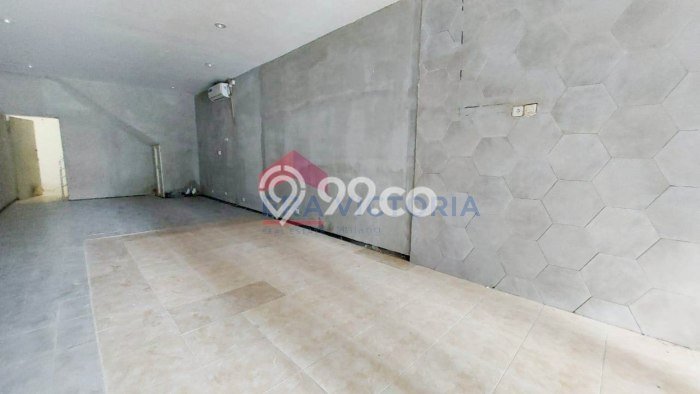 Ruko Disewa di Malang dengan LB 140m2 Area Komersial Ramai Ruko Disewa di Malang dengan LB 140m2 Area Komersial Ramai