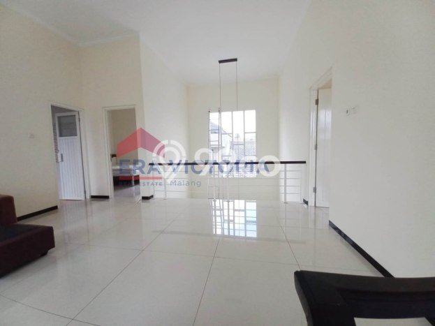 Jarang Ada! Rumah Sewa 4 Kamar Bagus Siap Huni Araya Jarang Ada! Rumah Sewa 4 Kamar Bagus Siap Huni Araya