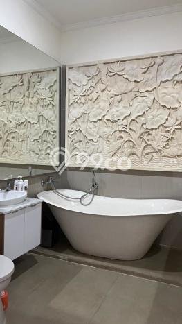 Disewakan! Rumah 3 Kamar Tidur &
4 Kamar Mandi di Renon, Denpasar Disewakan! Rumah 3 Kamar Tidur &
4 Kamar Mandi di Renon, Denpasar