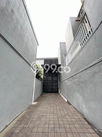Area Ramai! Gudang Dijual di Denpasar Utara untuk Bisnis Luas Bangunan 130m2 Area Ramai! Gudang Dijual di Denpasar Utara untuk Bisnis Luas Bangunan 130m2