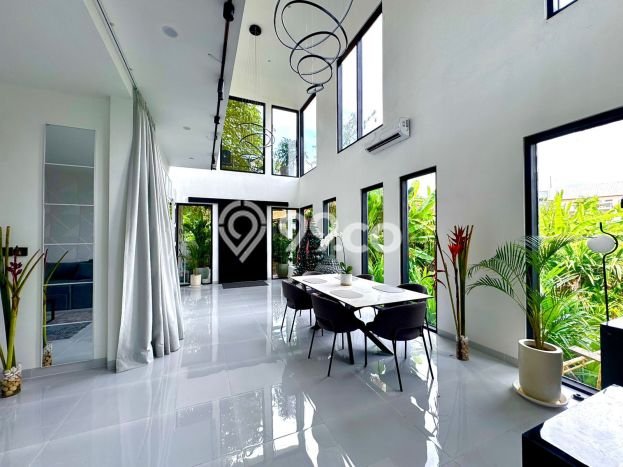 Disewakan Vila Kawasan , Area 0m2m², Lokasi Premium Disewakan Vila Kawasan , Area 0m2m², Lokasi Premium