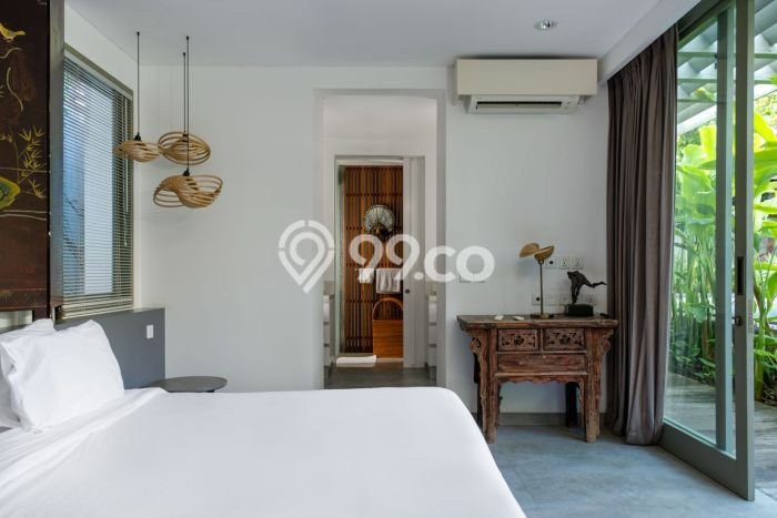 FOR SALE! Vila Kawasan , Luas 600m2m², Posisi Strategis FOR SALE! Vila Kawasan , Luas 600m2m², Posisi Strategis