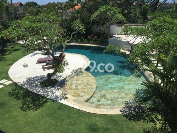 Vila Kawasan , Area 1180m2m², Lingkungan Nyaman Vila Kawasan , Area 1180m2m², Lingkungan Nyaman