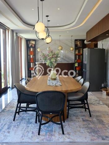 INVESTASI POTENSIAL! Vila di , Luas 3318m2m², Lingkungan Strategis INVESTASI POTENSIAL! Vila di , Luas 3318m2m², Lingkungan Strategis