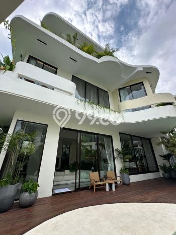 FOR SALE! Vila Kawasan Kuta, Area 352m2m², Lokasi Premium FOR SALE! Vila Kawasan Kuta, Area 352m2m², Lokasi Premium