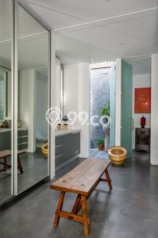 FOR SALE! Vila Kawasan , Luas 600m2m², Posisi Strategis FOR SALE! Vila Kawasan , Luas 600m2m², Posisi Strategis