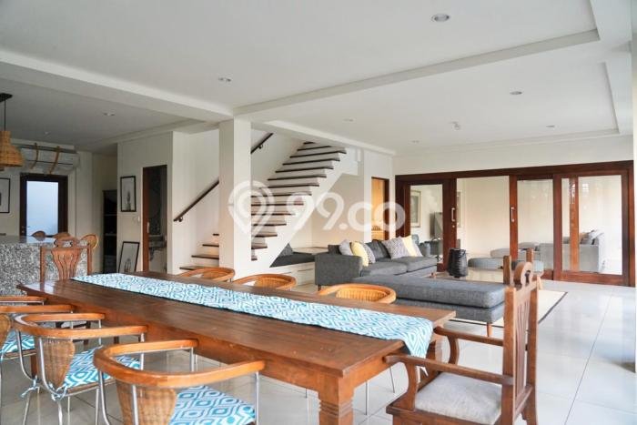 Vila Kawasan , Area 1180m2m², Lingkungan Nyaman Vila Kawasan , Area 1180m2m², Lingkungan Nyaman