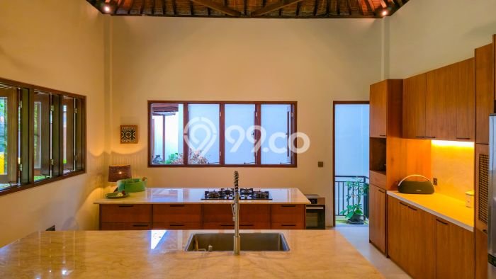 LOKASI STRATEGIS! Vila Kawasan , Luas 1240m2m², Lokasi Prima LOKASI STRATEGIS! Vila Kawasan , Luas 1240m2m², Lokasi Prima