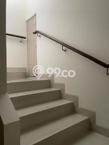 Dijual Hunian Rumah Terawat 3 KT di Cibubur, Bekasi Dijual Hunian Rumah Terawat 3 KT di Cibubur, Bekasi