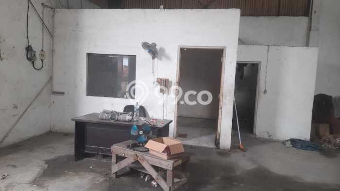 Unit Gudang Paling Strategis di Cakung Jakarta Timur dengan LB 1050m2 Unit Gudang Paling Strategis di Cakung Jakarta Timur dengan LB 1050m2