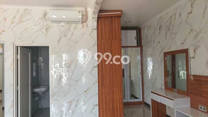 For Sale Rumah 4 Kamar Lokasi Ideal Bagus dan Strategis di Tangerang For Sale Rumah 4 Kamar Lokasi Ideal Bagus dan Strategis di Tangerang