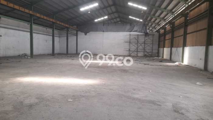 Unit Gudang Paling Strategis di Cakung Jakarta Timur dengan LB 1050m2 Unit Gudang Paling Strategis di Cakung Jakarta Timur dengan LB 1050m2