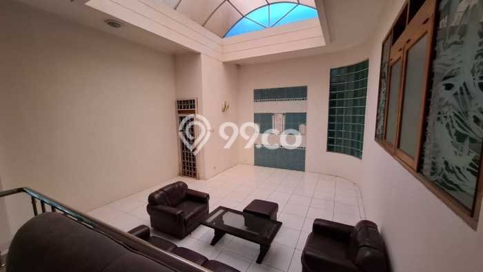 Rumah Elit Modern Tanpa Renovasi di Pasteur Bandung Rumah Elit Modern Tanpa Renovasi di Pasteur Bandung