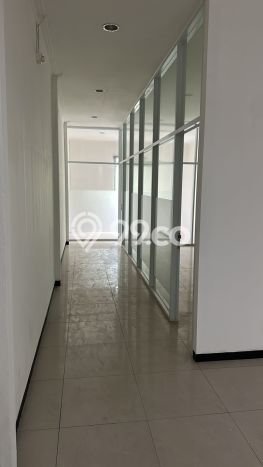 Ruko Disewa di Bandung dengan LB 280m2 Area Komersial Ramai Ruko Disewa di Bandung dengan LB 280m2 Area Komersial Ramai