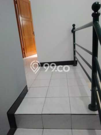 Disewakan! Rumah 6 Kamar Tidur &
3 Kamar Mandi di Setra Duta, Bandung Disewakan! Rumah 6 Kamar Tidur &
3 Kamar Mandi di Setra Duta, Bandung