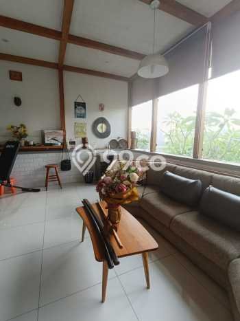 Disewakan! Rumah 6 Kamar Tidur &
4 Kamar Mandi di Ciumbuleuit, Bandung Disewakan! Rumah 6 Kamar Tidur &
4 Kamar Mandi di Ciumbuleuit, Bandung