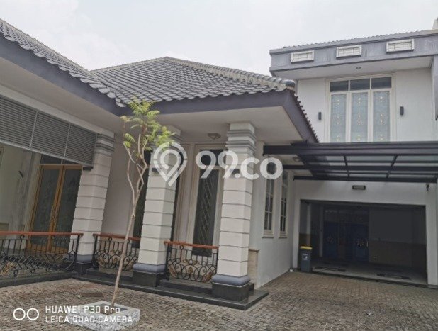 Disewakan! Rumah 7 Kamar Tidur &
9 Kamar Mandi di Kemang, Jakarta Selatan Disewakan! Rumah 7 Kamar Tidur &
9 Kamar Mandi di Kemang, Jakarta Selatan