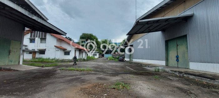 FOR SALE! Gudang di Cimanggis Depok, LT 4691m2, LB 2147m2 FOR SALE! Gudang di Cimanggis Depok, LT 4691m2, LB 2147m2