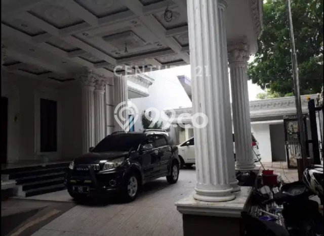 Rumah Luxury Modern Siap Huni di Cikini Jakarta Pusat Rumah Luxury Modern Siap Huni di Cikini Jakarta Pusat