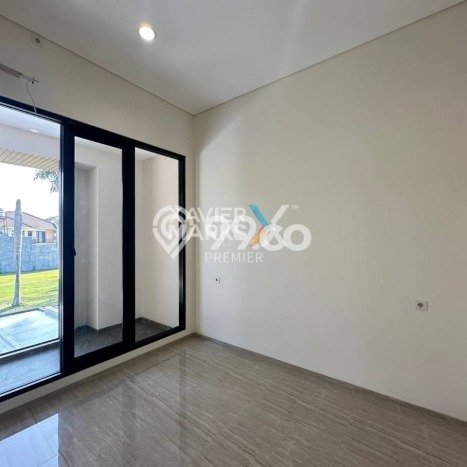 Rumah Luxury Modern Tanpa Renovasi di Araya Malang Rumah Luxury Modern Tanpa Renovasi di Araya Malang