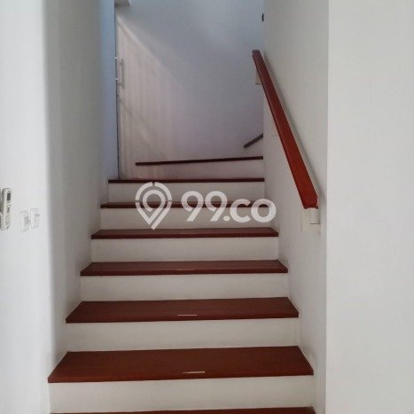 Ready to Use! Luxury House LT 120m2 Desain Elegan di Soekarno Hatta Ready to Use! Luxury House LT 120m2 Desain Elegan di Soekarno Hatta