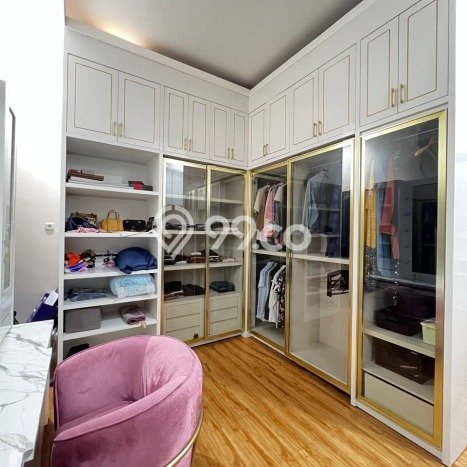 SIAP HUNI! Rumah Strategis area Waru, Luas 234m2m² LB 220m2m² SIAP HUNI! Rumah Strategis area Waru, Luas 234m2m² LB 220m2m²