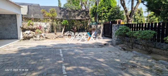 For Sale! Luxury House LT 503m2 Desain Elegan di Malang Kota For Sale! Luxury House LT 503m2 Desain Elegan di Malang Kota