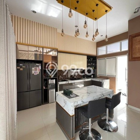 SIAP HUNI! Rumah Strategis area Waru, Luas 234m2m² LB 220m2m² SIAP HUNI! Rumah Strategis area Waru, Luas 234m2m² LB 220m2m²