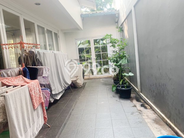 Dijual Rumah Mewah Elegan Dengan View Cantik di Bintaro, Jakarta Selatan Dijual Rumah Mewah Elegan Dengan View Cantik di Bintaro, Jakarta Selatan