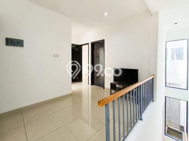Rumah di Bintaro, Tangerang Selatan, LT 135m² LB 152m² Rumah di Bintaro, Tangerang Selatan, LT 135m² LB 152m²