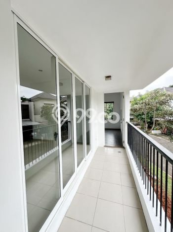 Disewakan! Rumah 6 Kamar Tidur &
3 Kamar Mandi di Lebak Bulus, Jakarta Selatan Disewakan! Rumah 6 Kamar Tidur &
3 Kamar Mandi di Lebak Bulus, Jakarta Selatan