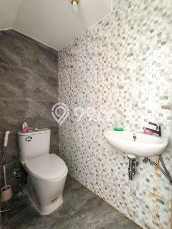 Rumah Elit Modern Siap Huni di Bintaro Tangerang Selatan Rumah Elit Modern Siap Huni di Bintaro Tangerang Selatan