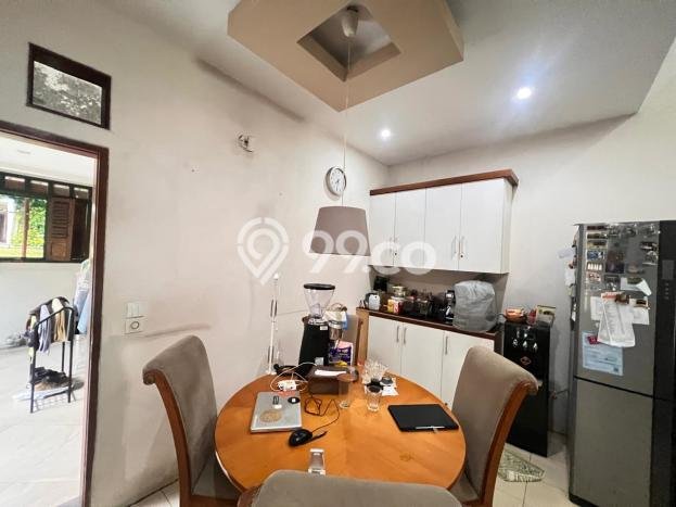 Hunian Mewah LB 533m2 Siap Pakai Desain Elegan di Bintaro, Tangerang Selatan Hunian Mewah LB 533m2 Siap Pakai Desain Elegan di Bintaro, Tangerang Selatan