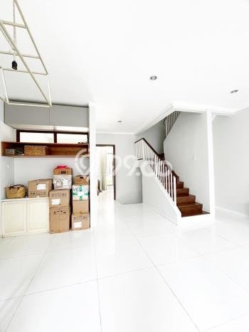 Rumah Elit Modern Tanpa Renovasi di Bintaro Tangerang Selatan Rumah Elit Modern Tanpa Renovasi di Bintaro Tangerang Selatan