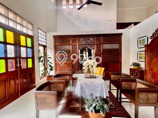 Rumah Mewah LB 200m2 Siap Pakai Desain Elegan di Bintaro, Tangerang Selatan Rumah Mewah LB 200m2 Siap Pakai Desain Elegan di Bintaro, Tangerang Selatan