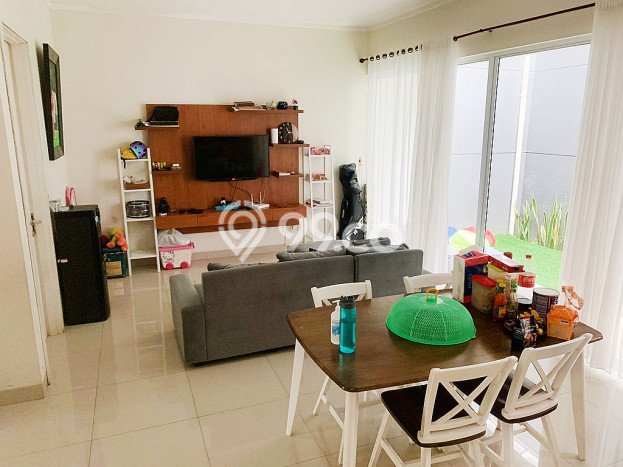 Rumah Elit LB 120m2 Siap Pakai Desain Elegan di Bintaro, Tangerang Selatan Rumah Elit LB 120m2 Siap Pakai Desain Elegan di Bintaro, Tangerang Selatan
