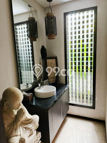 Jual Rumah Luas Elegan Dengan View Cantik di Bintaro, Jakarta Selatan Jual Rumah Luas Elegan Dengan View Cantik di Bintaro, Jakarta Selatan