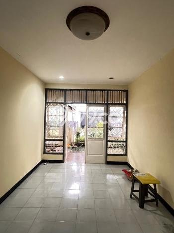 Ready to Use! Luxury House LT 162m2 Desain Modern di Bintaro Ready to Use! Luxury House LT 162m2 Desain Modern di Bintaro