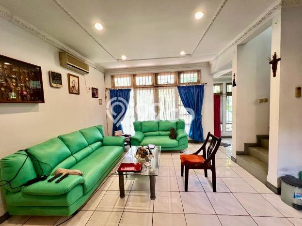 Rumah Elit LB 185m2 Siap Huni Desain Elegan di Bintaro, Tangerang Selatan Rumah Elit LB 185m2 Siap Huni Desain Elegan di Bintaro, Tangerang Selatan